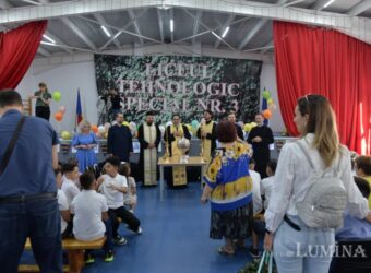 bucurie-la-inceput-de-an-scolar-pentru-235-de-elevi-cu-deficiente-de-auz-341232